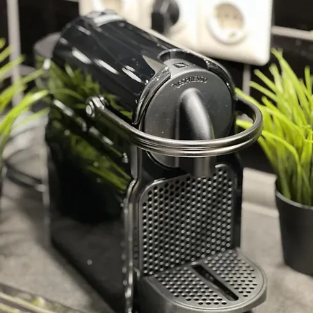 Apartamento Penthouse Wolkenplatz 55 Qm -- Grosse Dachterrasse, Kostenfrei Garage Und Wlan, Ebk, Smart Tv, Haltestelle Stadtbahn 100 Meter -- Perfekt Fuer Geschaeftsreisende Und Familien