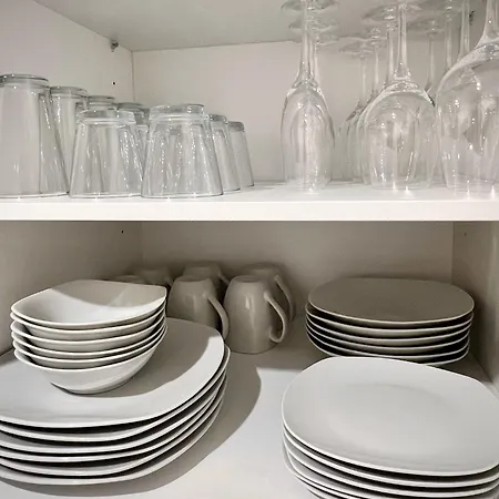 Apartamento Penthouse Wolkenplatz 55 Qm -- Grosse Dachterrasse, Kostenfrei Garage Und Wlan, Ebk, Smart Tv, Haltestelle Stadtbahn 100 Meter -- Perfekt Fuer Geschaeftsreisende Und Familien Hanóver