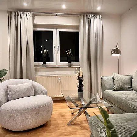 Penthouse Wolkenplatz 55 Qm -- Grosse Dachterrasse, Kostenfrei Garage Und Wlan, Ebk, Smart Tv, Haltestelle Stadtbahn 100 Meter -- Perfekt Fuer Geschaeftsreisende Und Familien *